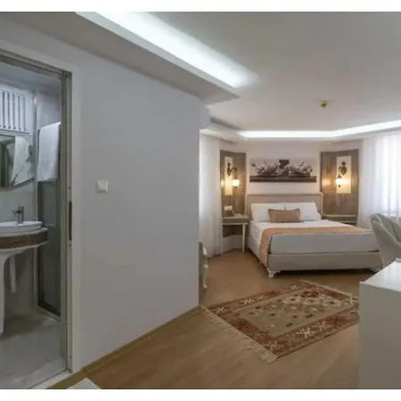 Elit Lara 3*